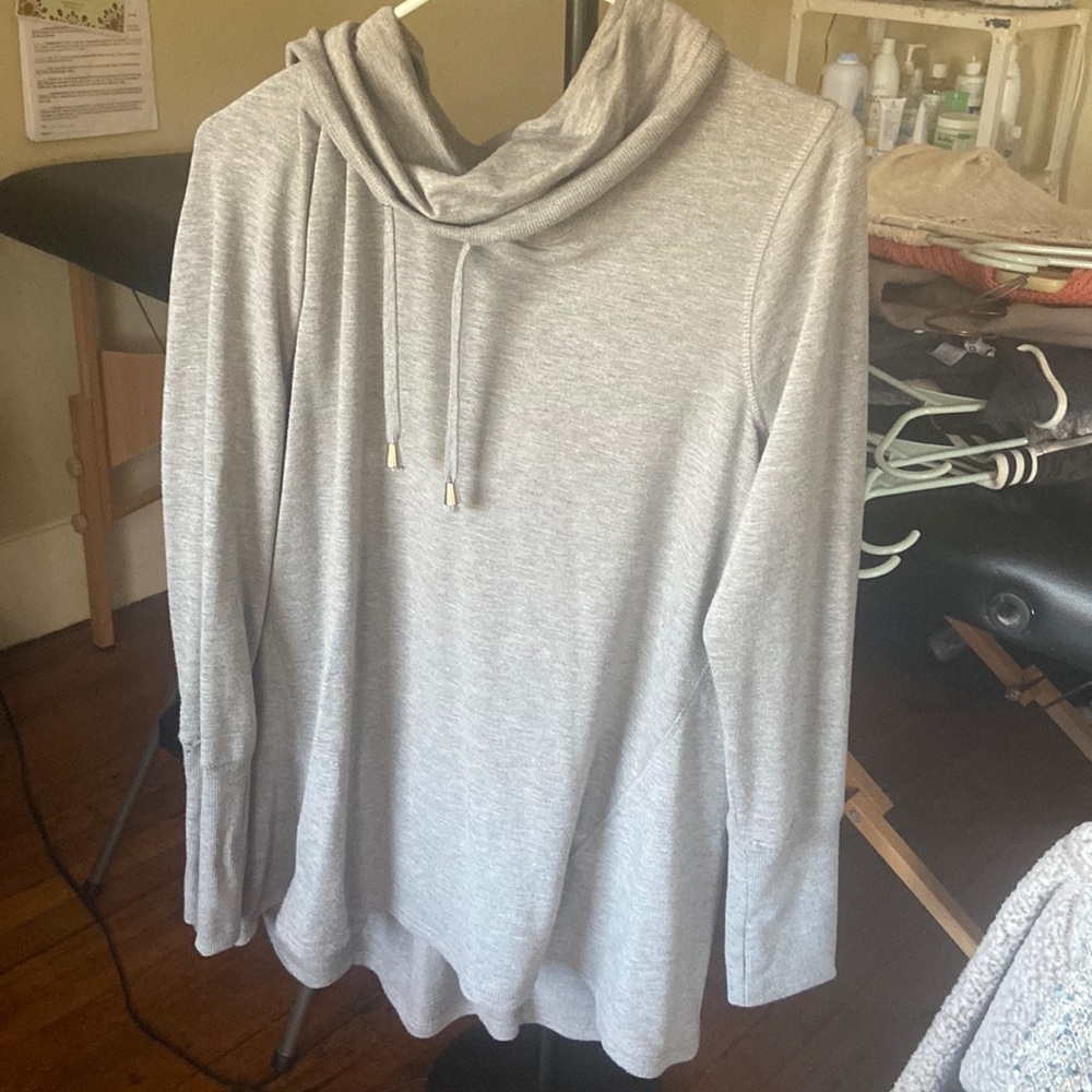 Grey pullover